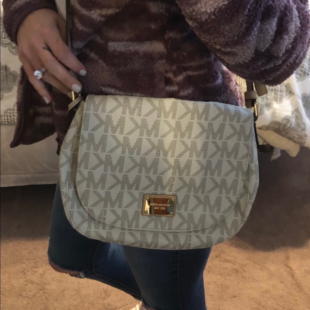 Micheal Kors Crossbody bag Excellent Condition